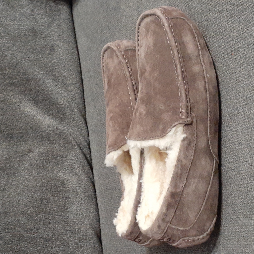 Ugg Slipper Mens - image 1
